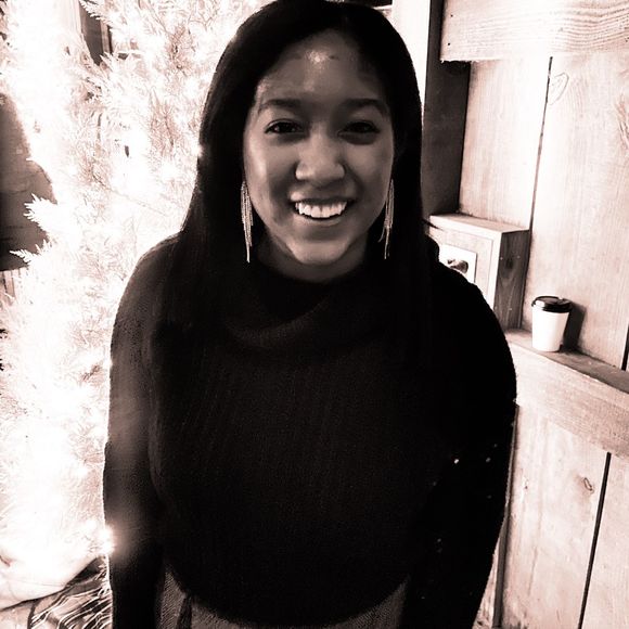 Meet your Posher, Alexandra - Picture 1 of 1